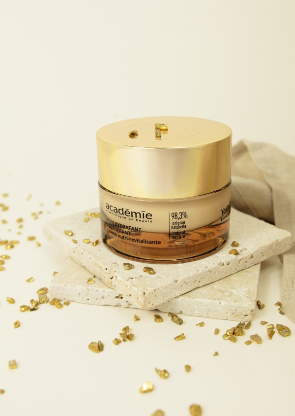 Увлажняющий регенерирующий уход Питательно-ревитализирующий крем 50 мл 