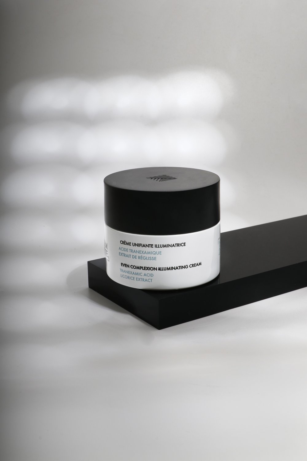 Осветляющий крем с транексамовой кислотой и экстрактом лакрицы 50 мл